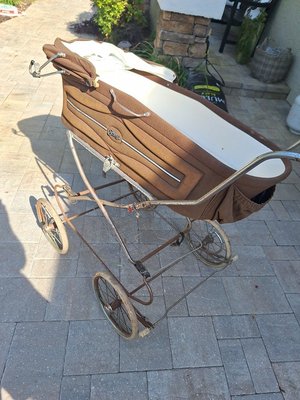 Photo of free Vintage Baby Pram Stroller (Tarpon Springs)