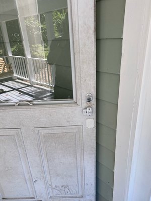 Photo of free Storm door (S. 26th St. & S. Ives St)