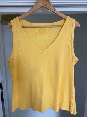 Photo of free Women's sleeveless top (Sale M33)