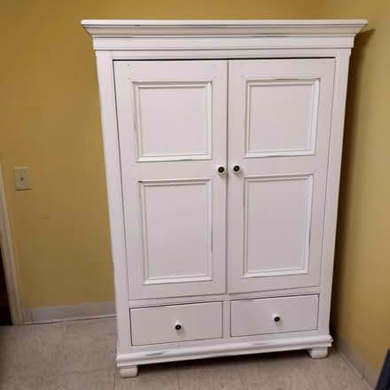 Photo of free White TV cabinet (Flemington) #1