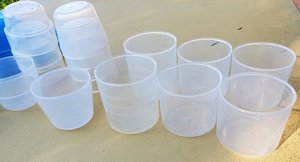 Photo of free Small plastic cups & scoops (DeAnza Blvd - Stvns Crk & 280)