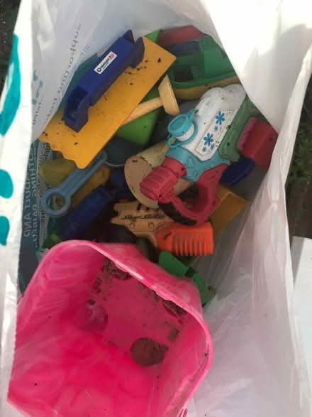 Photo of free beach toys... (Linslade LU7) #1