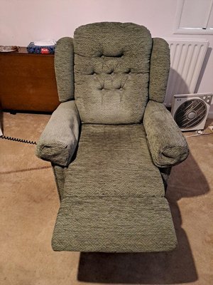 Photo of free Electric reclining/riser chair (Harefield SO19)