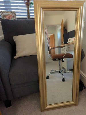 Photo of free Medium sized gold mirror (Colchester CO4)