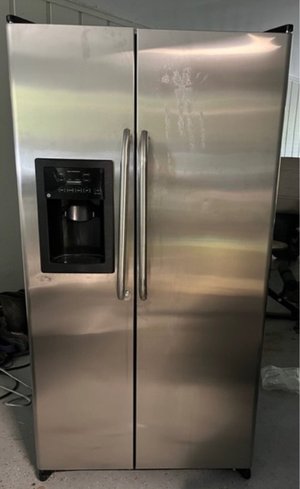 Photo of free large refrigerator (Durham) (Durham (Durham (Southpoint))