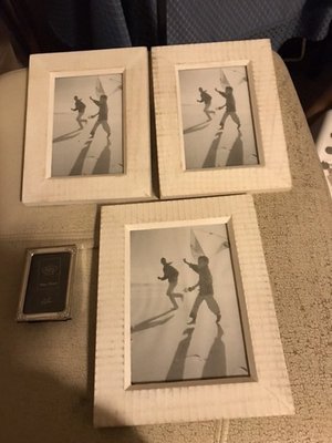Photo of free 4 photo frames, like new (San Pablo Park area)