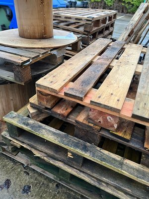 Photo of free Wooden pallets (OX29)