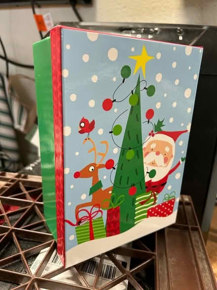 Photo of free 2024 Christmas goodies gift box (Seven Springs, Cupertino) #1