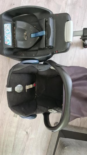 Photo of free ISOFIX car seat (CR0)