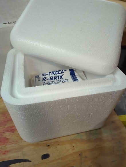 Photo of free Styrofoam keep-cool shopping box (Glen Rock) #2