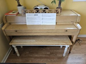 Photo of free Piano (Off S. Tyler Road, St Charles)