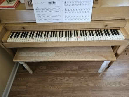 Photo of free Piano (Off S. Tyler Road, St Charles) #2