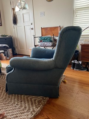 Photo of free Vintage arm chair (West Seattle)