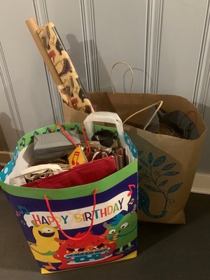 Photo of free Gift bags, ribbon and paper (Old Orchard Road & Gross Point)