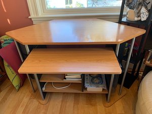 Photo of free Corner computer desk (Melrose (near Common))