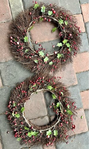 Photo of free Two winter wreaths (San Antonio / El Camino)