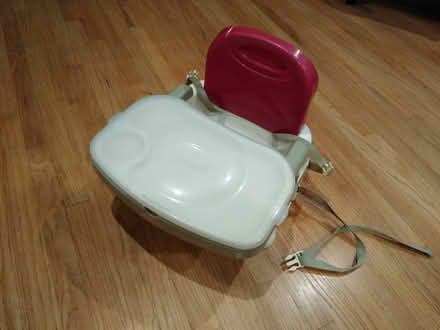 Photo of free Booster Seat (Temple City)