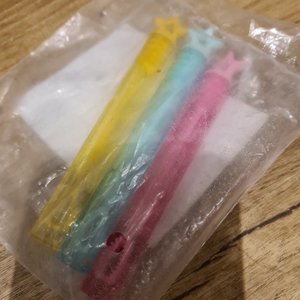 Photo of free Pack of 3 mini bubble wands (Caldecott OX14)