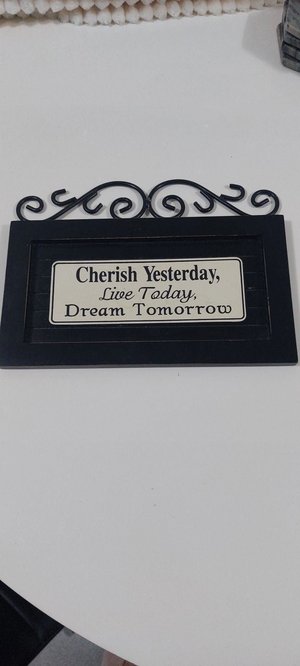 Photo of free Wall plaque (BT15)