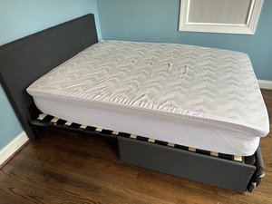 Photo of free Queen size bed (SE DC)