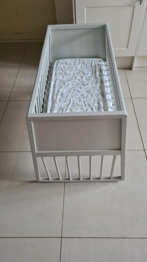 Photo of free Baby crib (RH1)