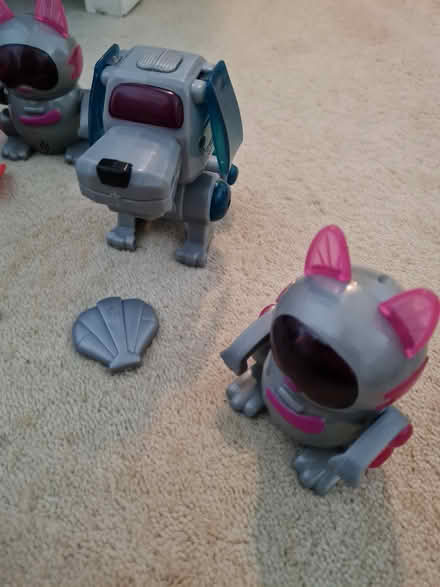 Photo of free McDonalds 'robo toys' set (Reigate, RH2 9) #2