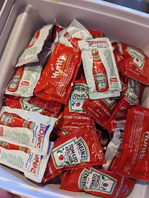 Photo of free Ketchup packets (Kent, WA)