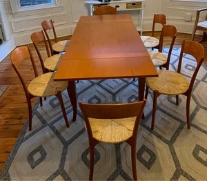Photo of free Dining table and chairs (Shadyside Pittsburgh)