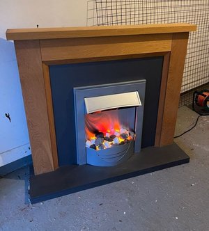 Photo of free Electric fire with surround (Newtonhill AB39)