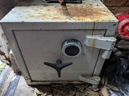 Photo of free Metal safe (TN13 Riverhead) #2