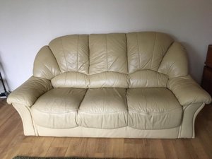 Photo of free Leather sofa (Nottingham)