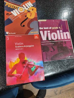Photo of free Violin learning books (Wallands Park BN7)