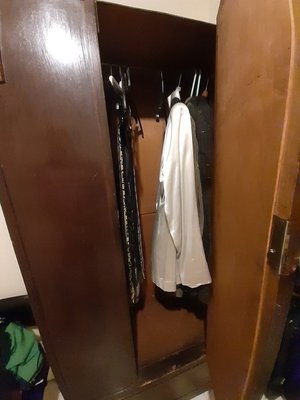 Photo of free large wooden wardrobe (Central Reading RG1)