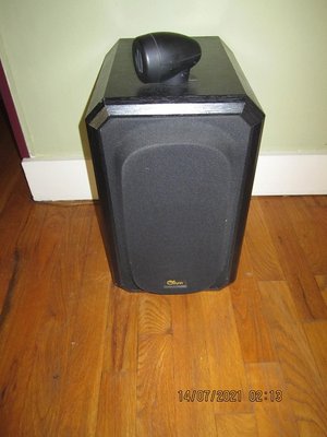 Photo of free 4 OHM Stereo Speakers (Hell's Kitchen)
