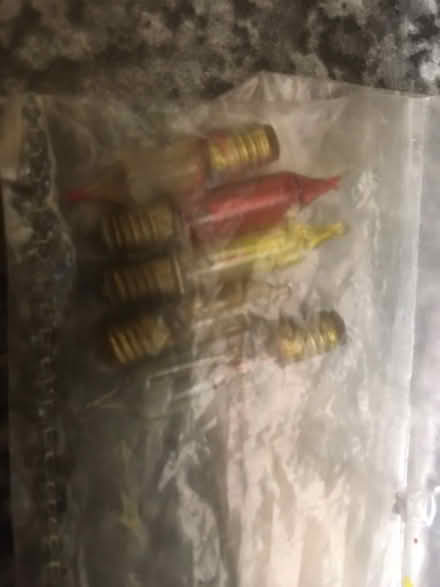 Photo of free Vintage screw fitting bulbs (Queens Park CM12) #1