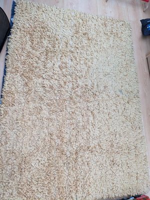 Photo of free Yellow rug (Pudsey LS28 9)