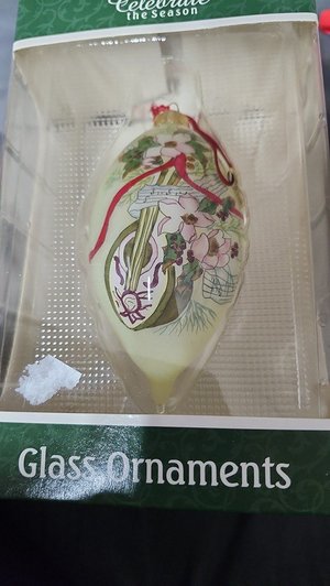 Photo of free Glass Christmas ornament (Willow Grove)