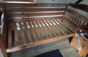 Photo of free Single bed & mattress (Mynd SY7)