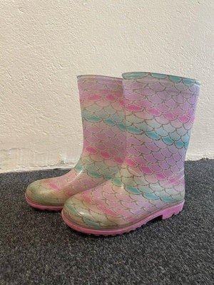 Photo of free Wellies - boots size 12 (Mill Hill (NW7))