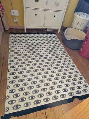 Photo of free 120 x 170 Black and white rug (Mayfield NE23)