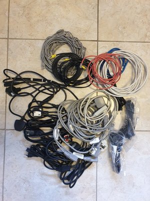 Photo of free Assorted power and LAN cables (NG5)