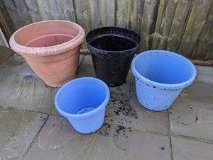 Photo of free Plastic plant pots (Bishopston BS7)