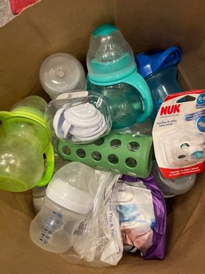 Photo of free Bag of baby bottles (Ridley Park)