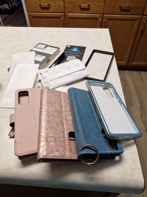 Photo of free Galaxy S20FE cases (High Point)