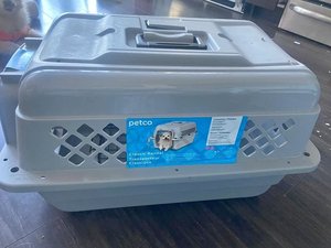 Photo of Small dog crate (Lincoln Village)
