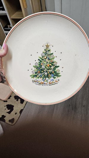 Photo of free Large Xmas plate (Des Plaines Golf rd. & Dee Rd)