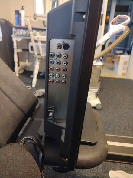 Photo of free Sanyo flat screen TV w/remote (18014) #4