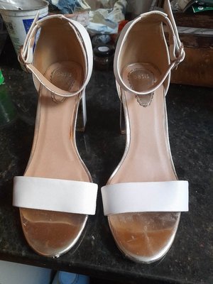 Photo of free White sandals, EUR 38 (Wimbledon Village SW19)