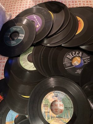 Photo of free Vintage 45’s (Nashway Dr & W Maple Rd)