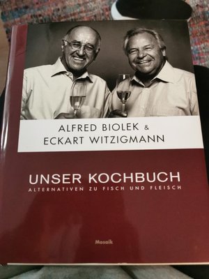 Photo of free German vegetarian cookbook (EC1R)